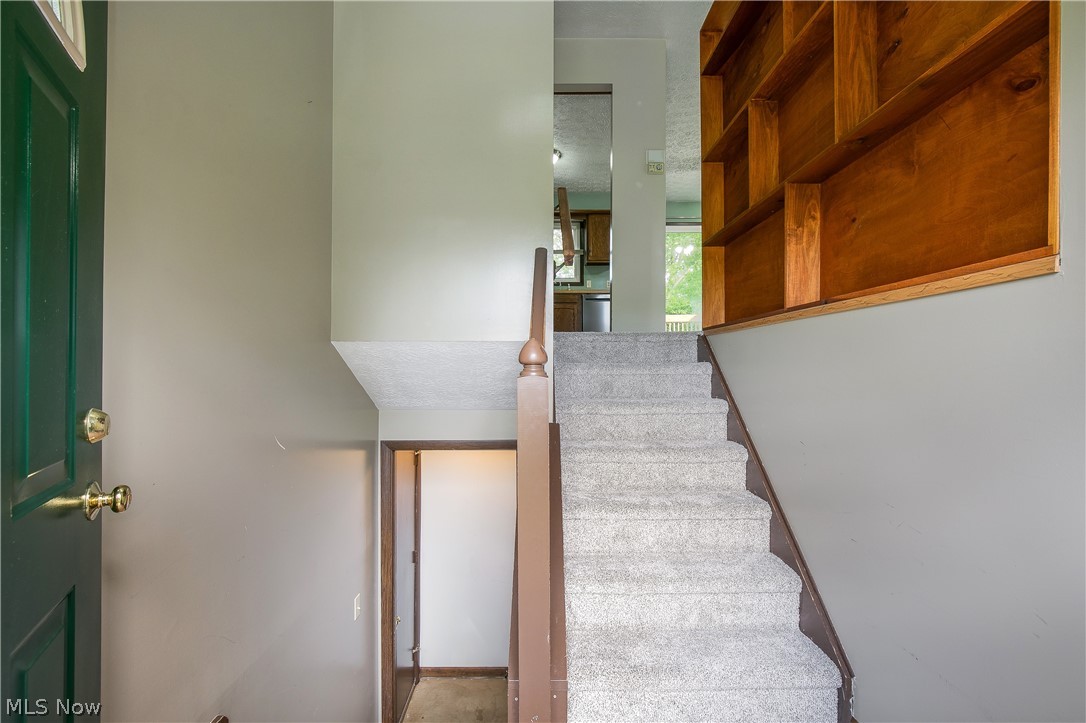 1425 Galaxy Drive Mogadore OH 44260