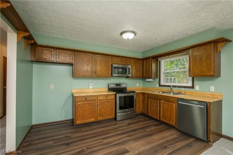 1425 Galaxy Drive Mogadore OH 44260