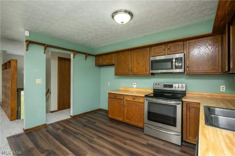 1425 Galaxy Drive Mogadore OH 44260