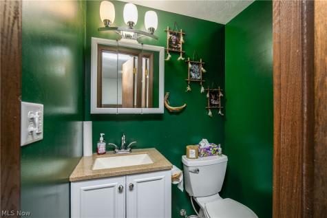 1425 Galaxy Drive Mogadore OH 44260