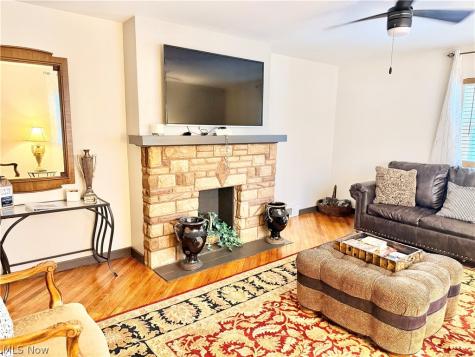 1960 Majestic Circle Steubenville OH 43952
