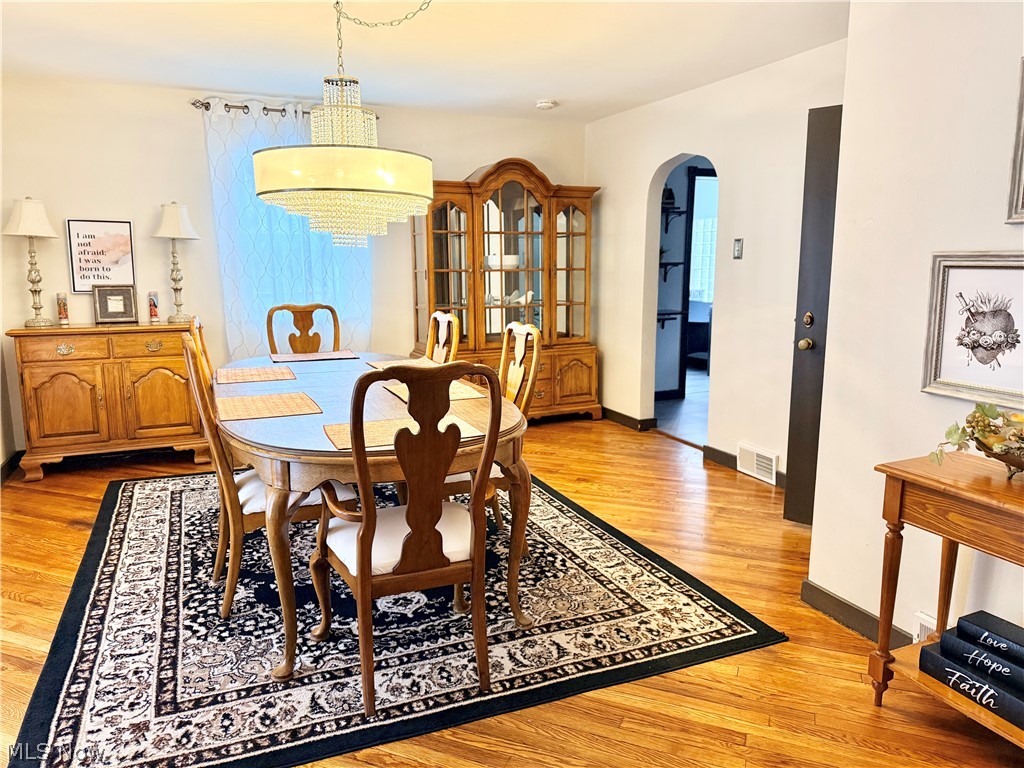 1960 Majestic Circle Steubenville OH 43952