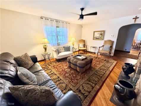 1960 Majestic Circle Steubenville OH 43952