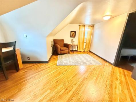 1960 Majestic Circle Steubenville OH 43952
