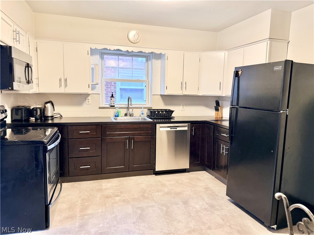 1960 Majestic Circle Steubenville OH 43952