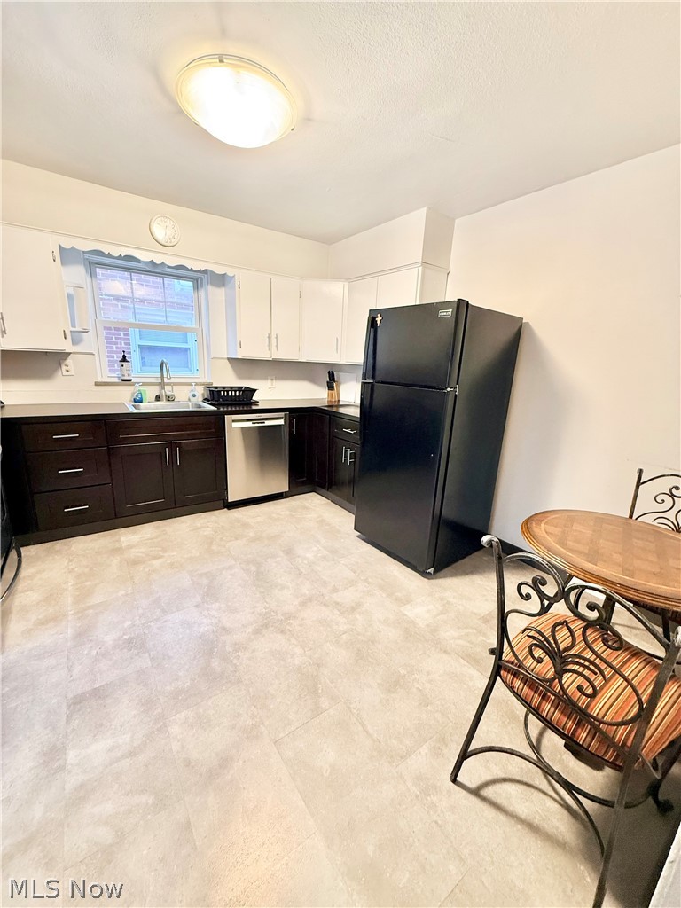 1960 Majestic Circle Steubenville OH 43952