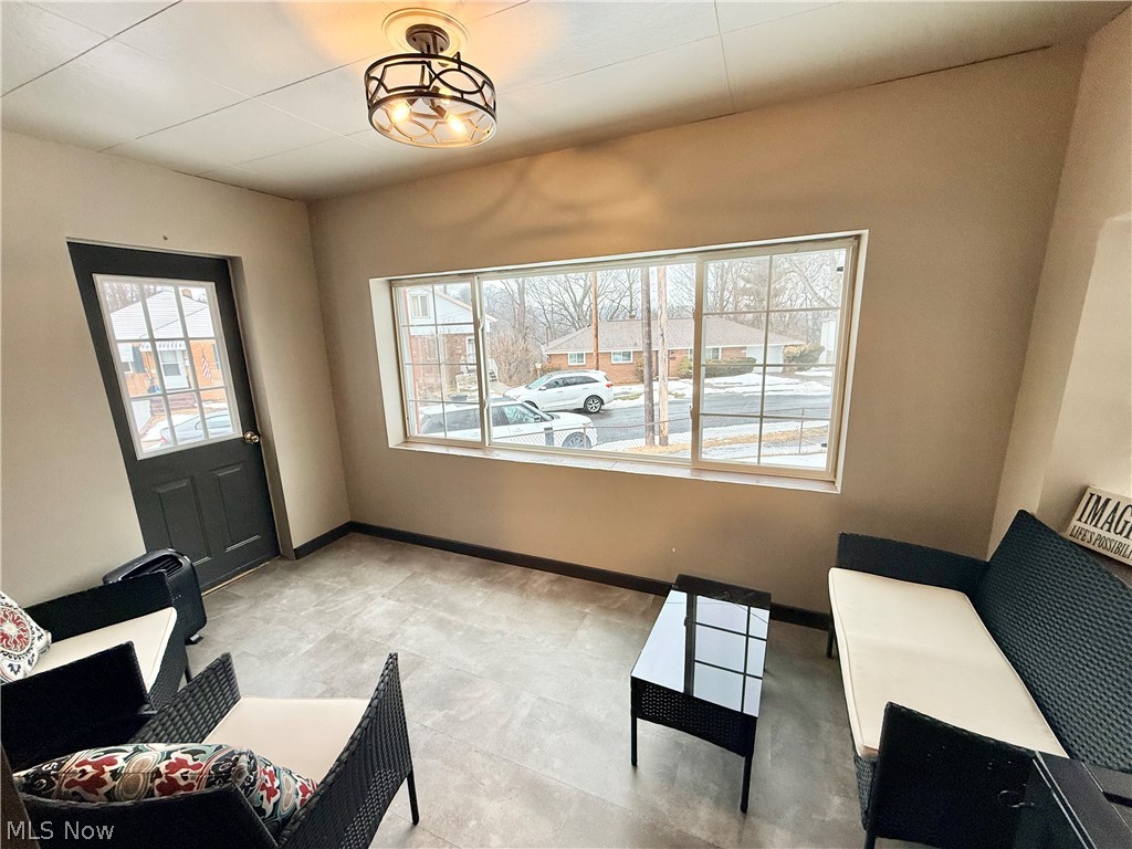 1960 Majestic Circle Steubenville OH 43952
