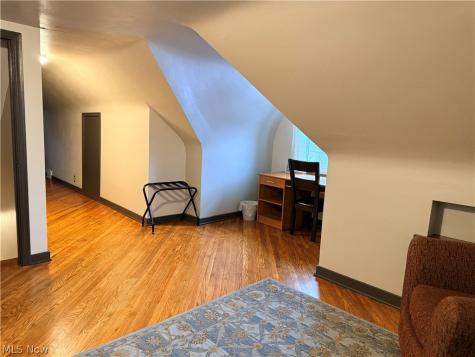 1960 Majestic Circle Steubenville OH 43952
