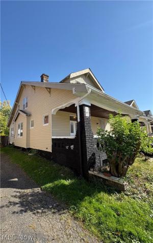 3793 E 140th Street Cleveland OH 44128
