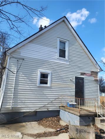 3521 Omaha Avenue Lorain OH 44055