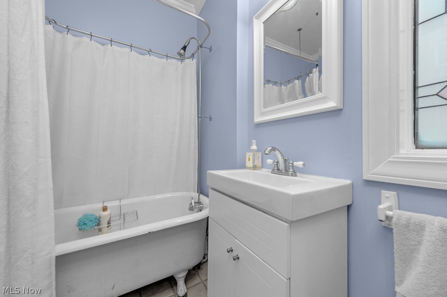 603 Bassett Road Bay Village OH 44140
