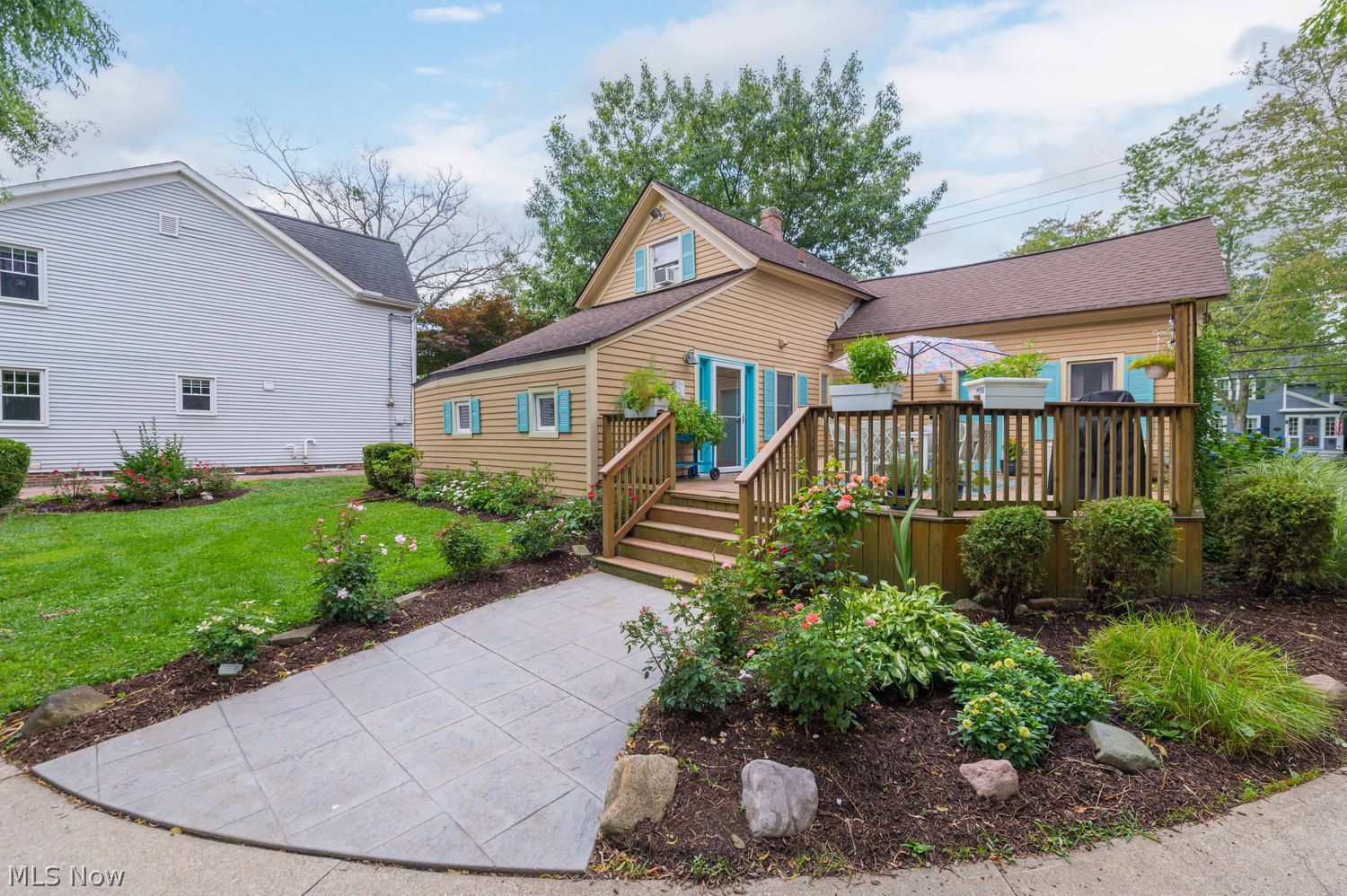 603 Bassett Road Bay Village OH 44140
