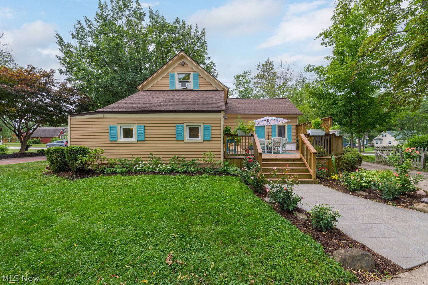 603 Bassett Road Bay Village OH 44140