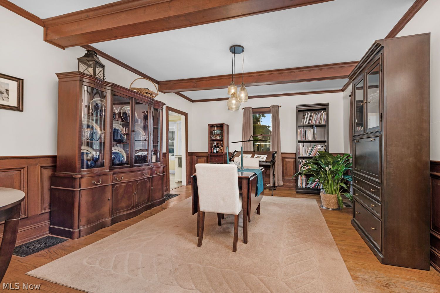 603 Bassett Road Bay Village OH 44140
