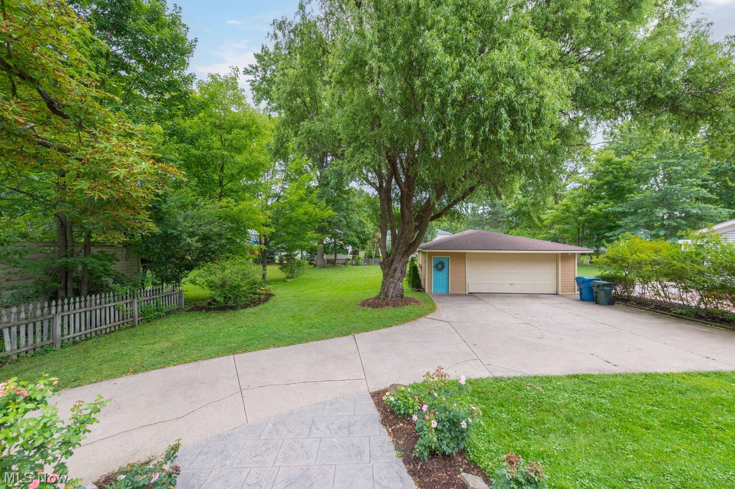 603 Bassett Road Bay Village OH 44140
