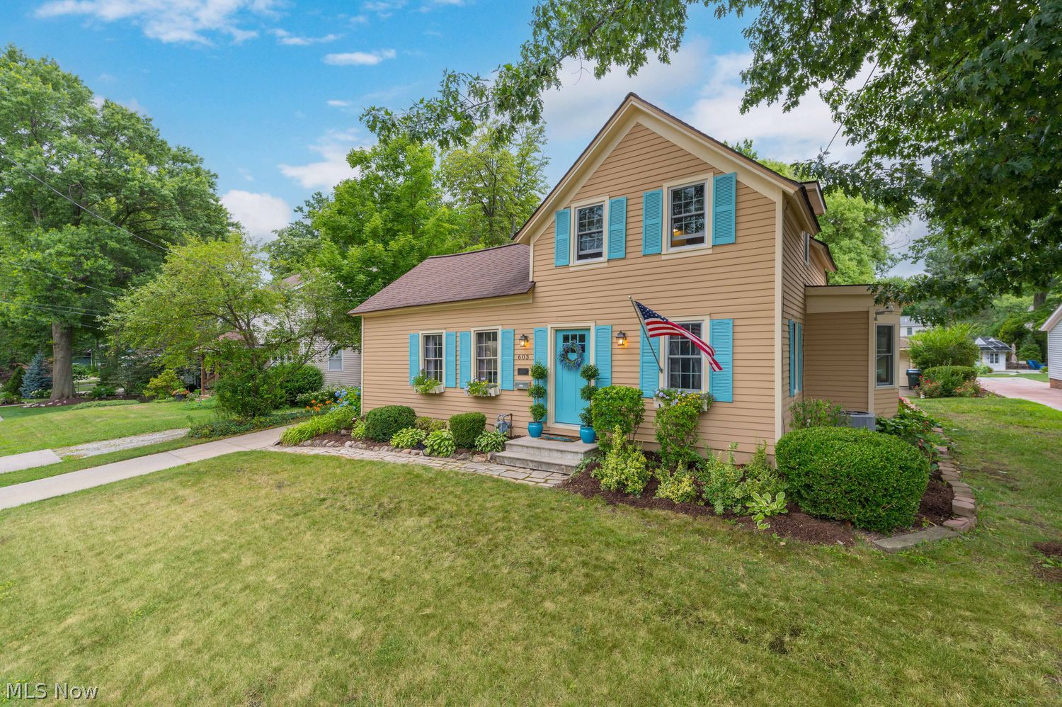 603 Bassett Road Bay Village OH 44140