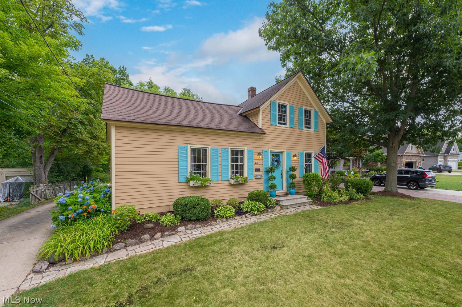 603 Bassett Road Bay Village OH 44140