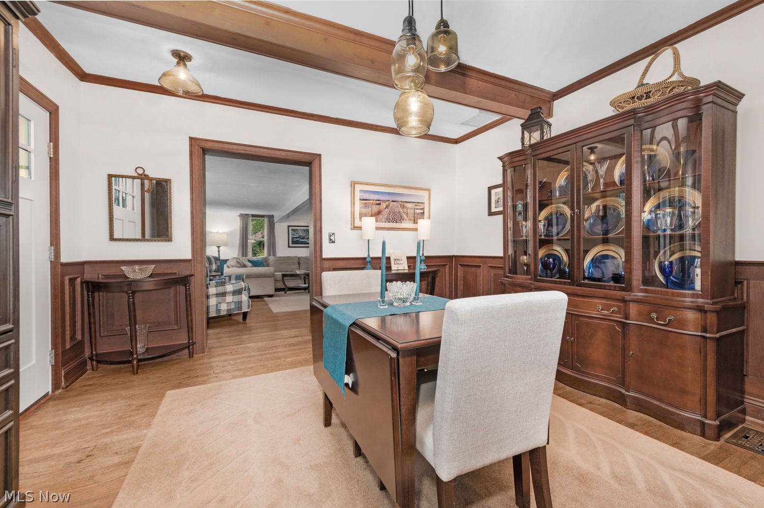 603 Bassett Road Bay Village OH 44140