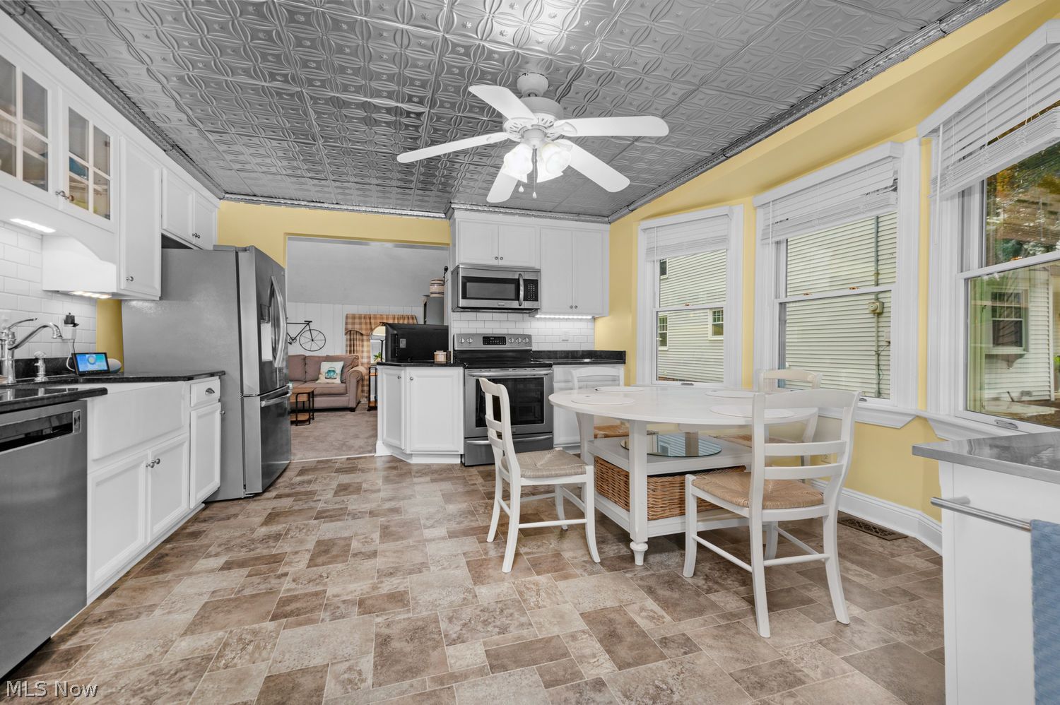 603 Bassett Road Bay Village OH 44140