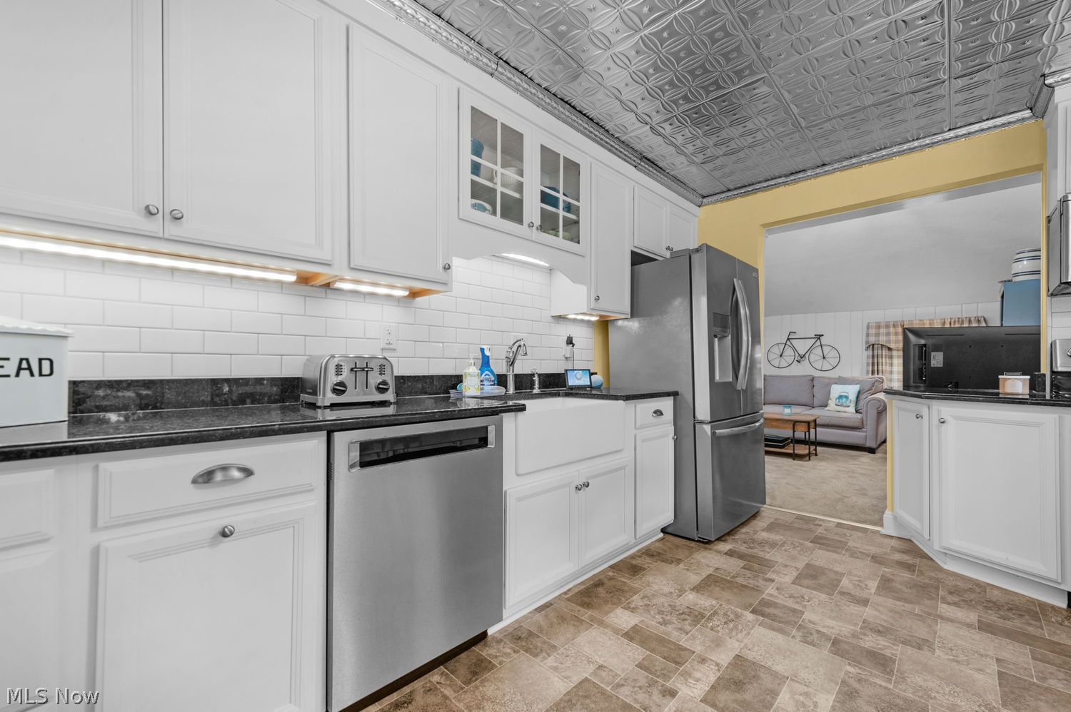 603 Bassett Road Bay Village OH 44140