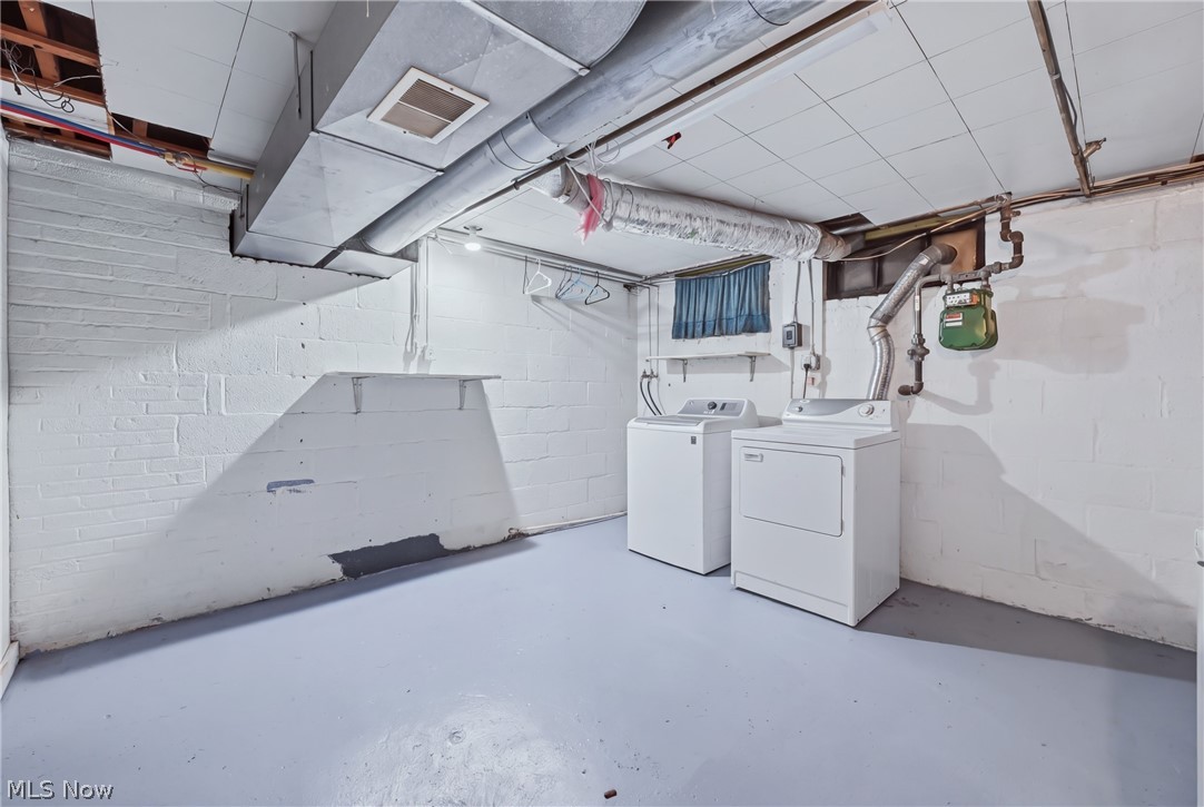 1313 Bradford Street NW Warren OH 44485