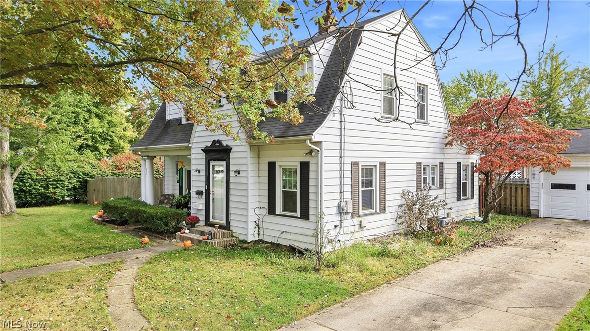 1313 Bradford Street NW Warren OH 44485