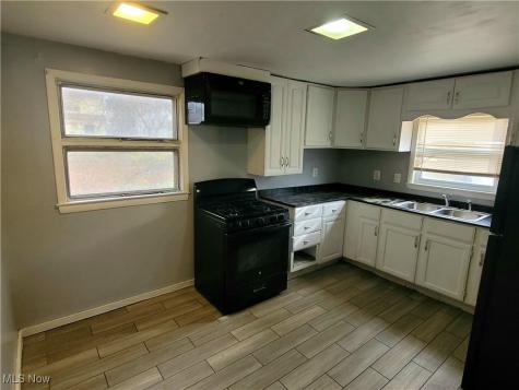 11808 Jesse Avenue Cleveland OH 44105