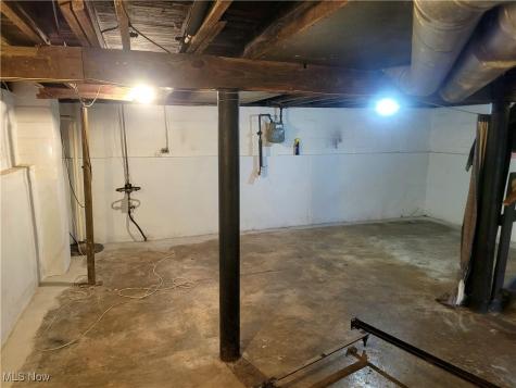 11808 Jesse Avenue Cleveland OH 44105