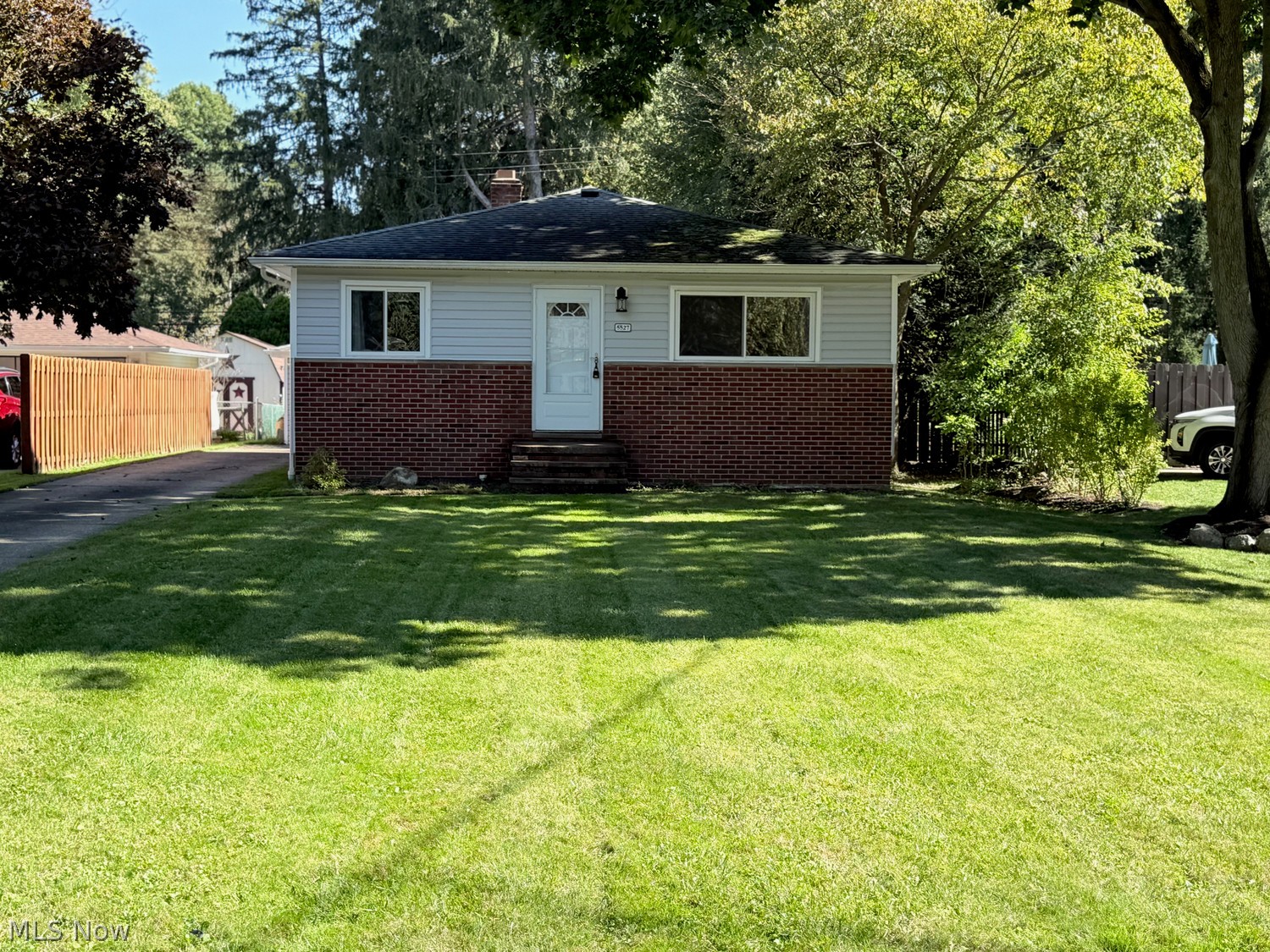 5527 Whitehaven Avenue North Olmsted OH 44070