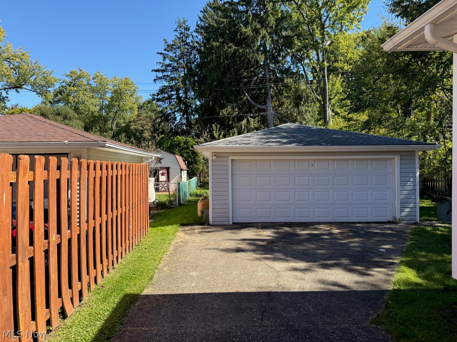 5527 Whitehaven Avenue North Olmsted OH 44070