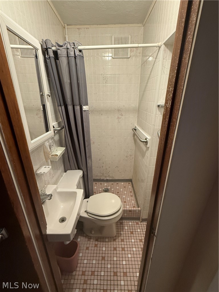1609 Ridge Avenue Steubenville OH 43952