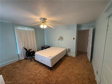 1609 Ridge Avenue Steubenville OH 43952