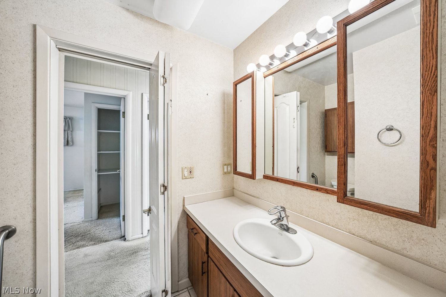 6645 Somerset Drive Brecksville OH 44141