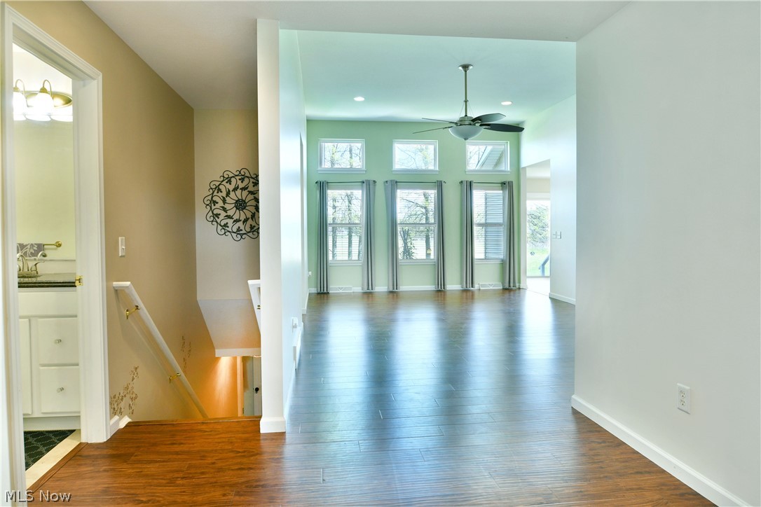 11 Danbury Court NW Warren OH 44481