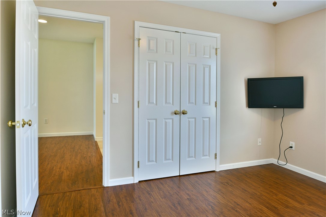 11 Danbury Court NW Warren OH 44481