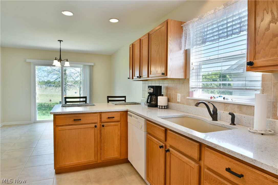 11 Danbury Court NW Warren OH 44481
