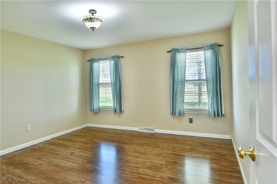 11 Danbury Court NW Warren OH 44481