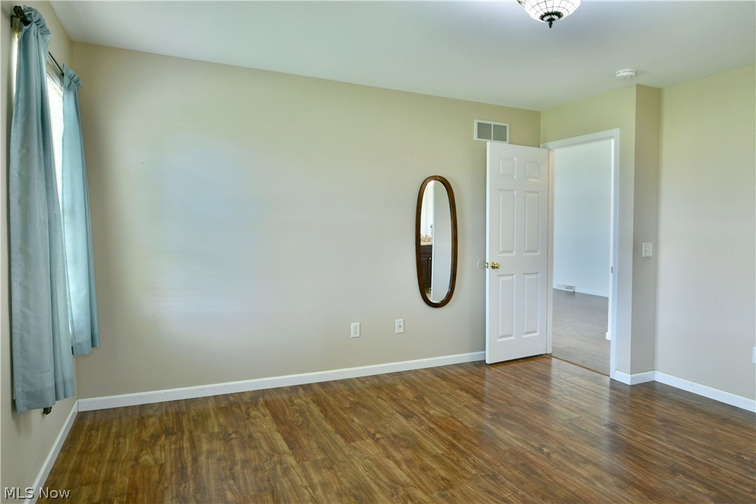 11 Danbury Court NW Warren OH 44481