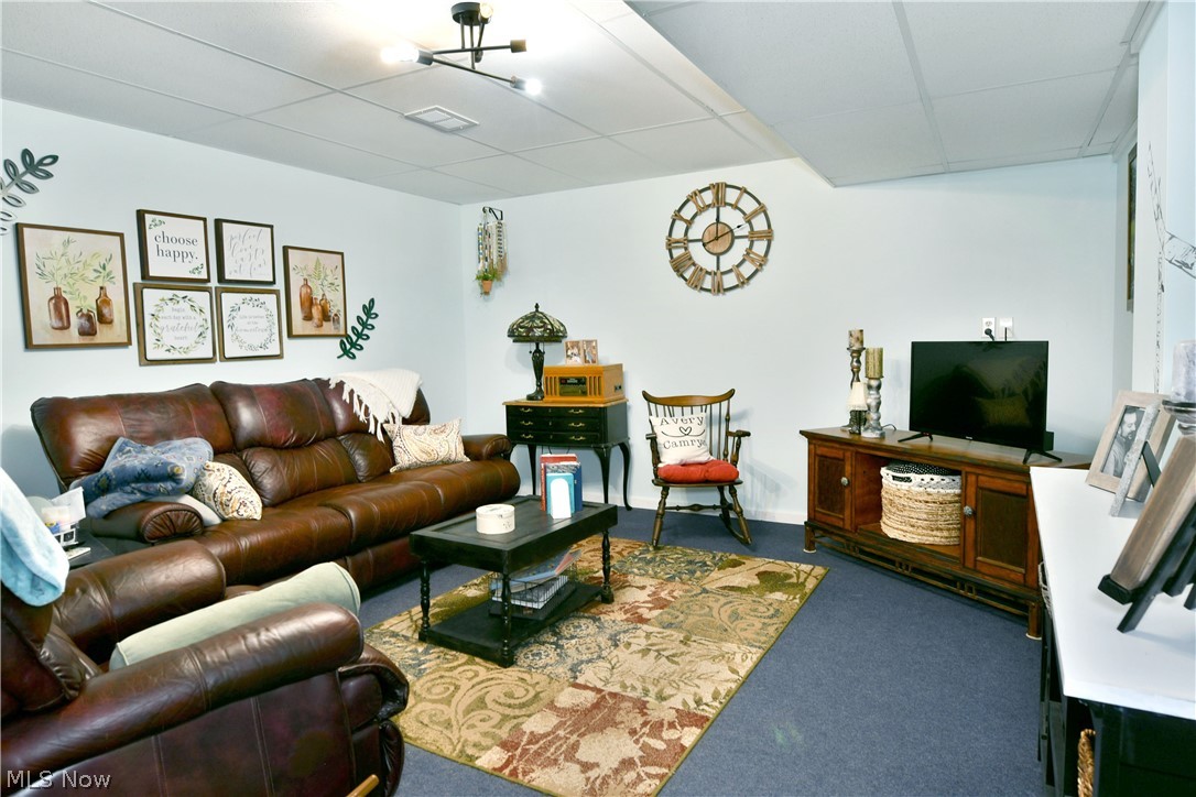 11 Danbury Court NW Warren OH 44481