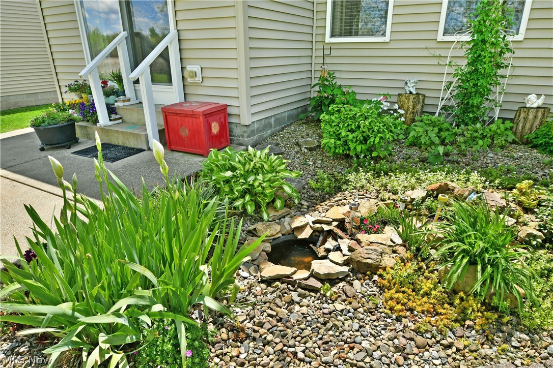 11 Danbury Court NW Warren OH 44481