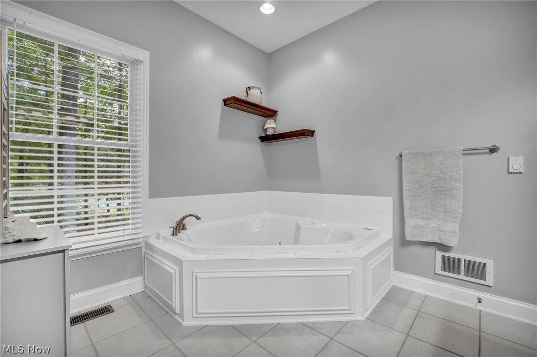 1144 Tanglewood Drive Mantua OH 44255