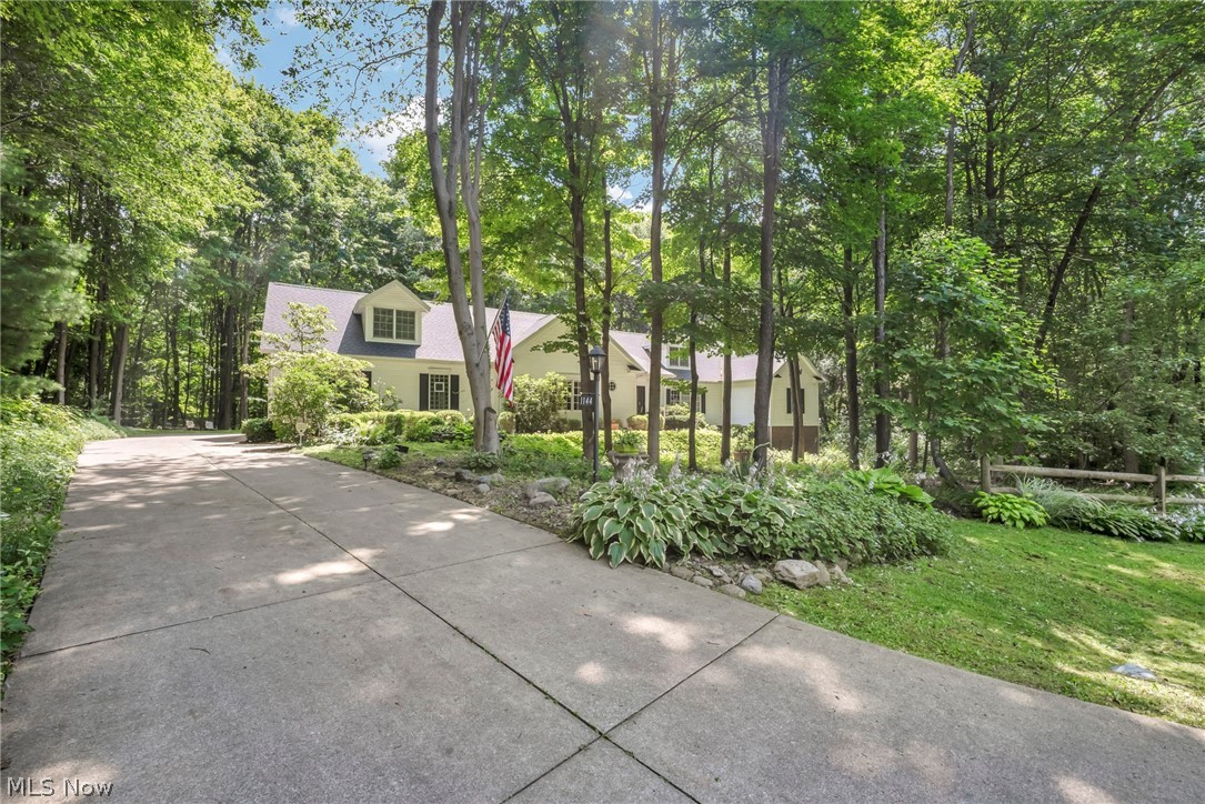 1144 Tanglewood Drive Mantua OH 44255