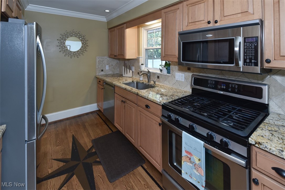 24411 E Oakland Bay Village OH 44140