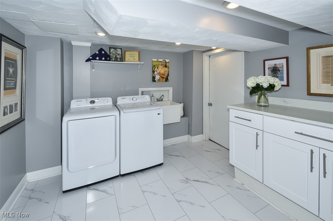 24411 E Oakland Bay Village OH 44140