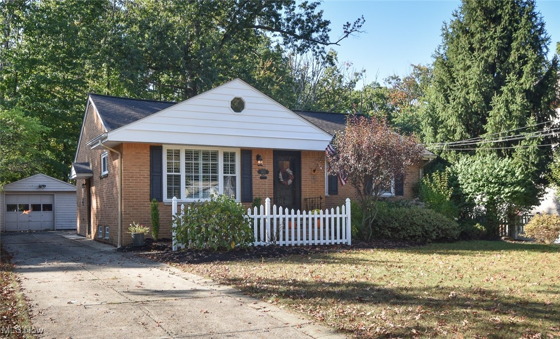 24411 E Oakland Bay Village OH 44140