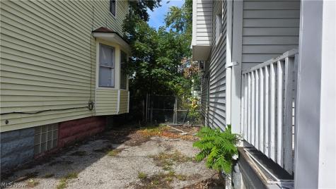 10605 Englewood Avenue Cleveland OH 44108