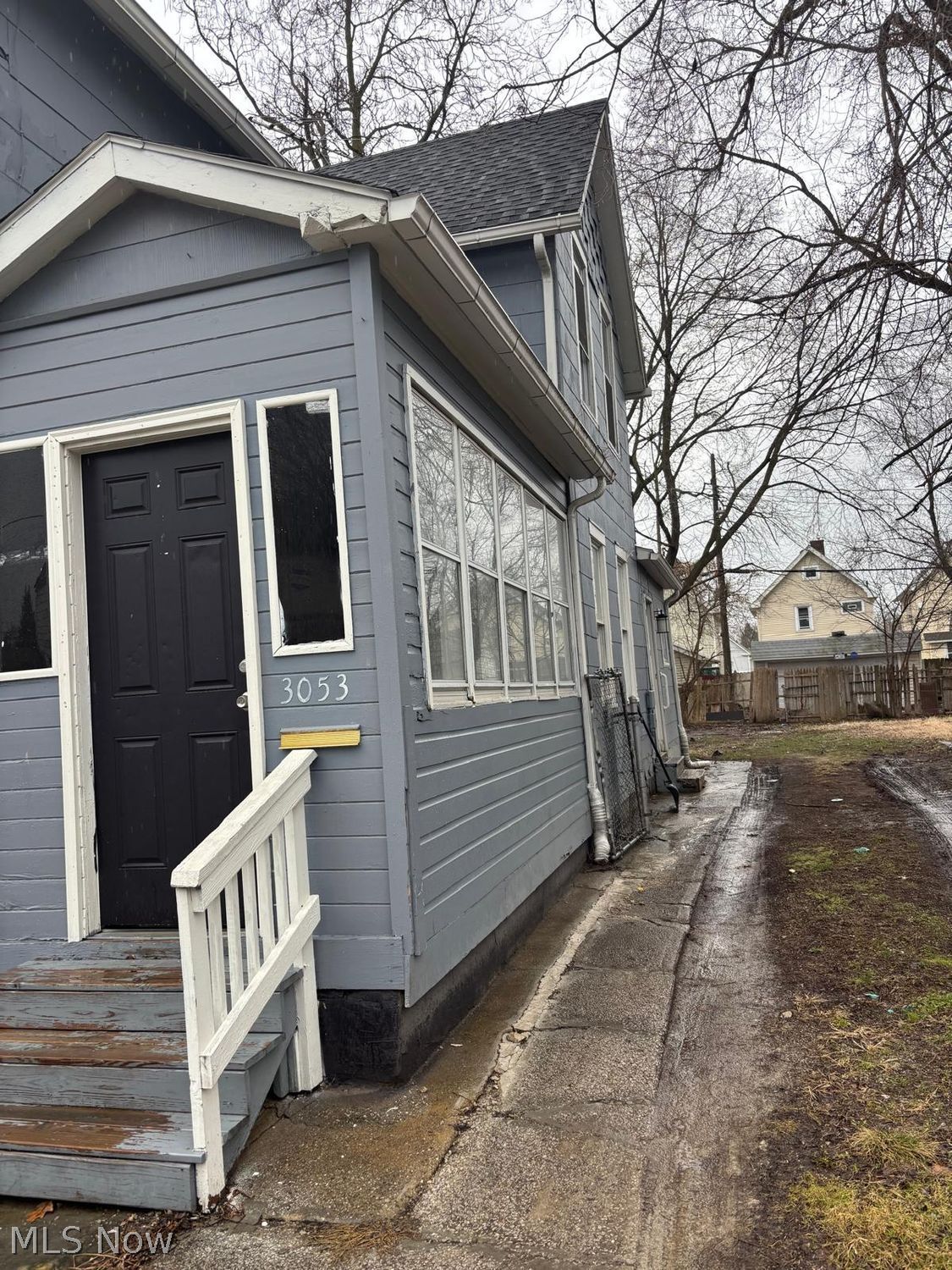 3053 W 105th Street W Cleveland OH 44111