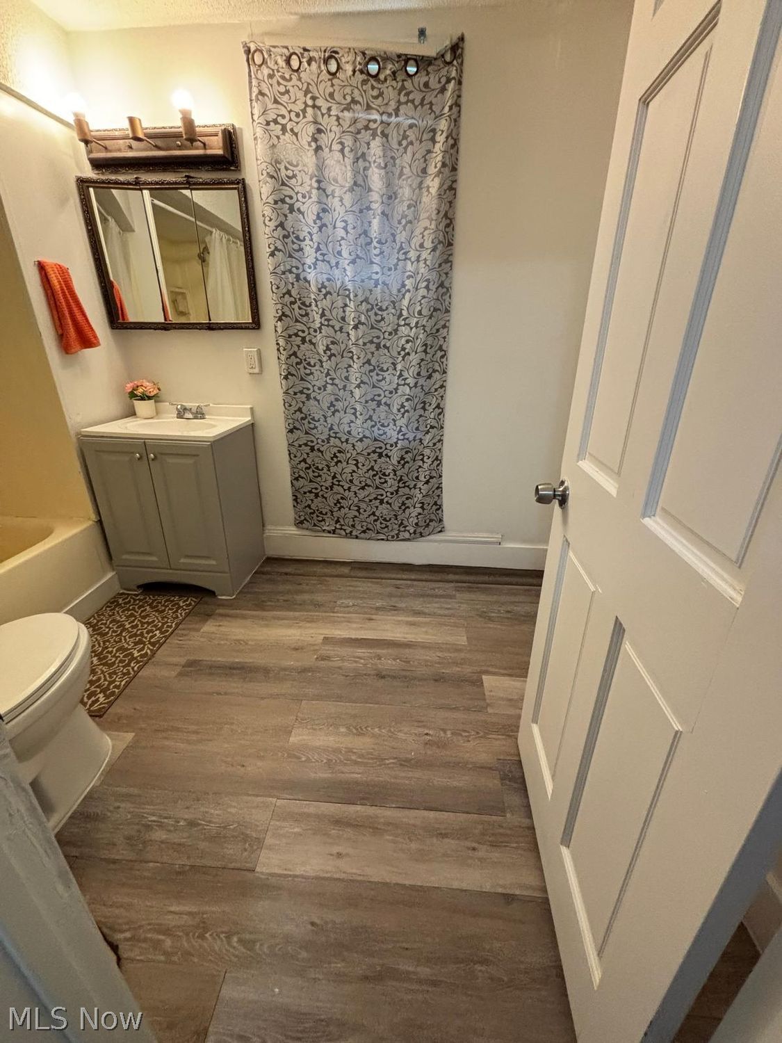 3053 W 105th Street W Cleveland OH 44111