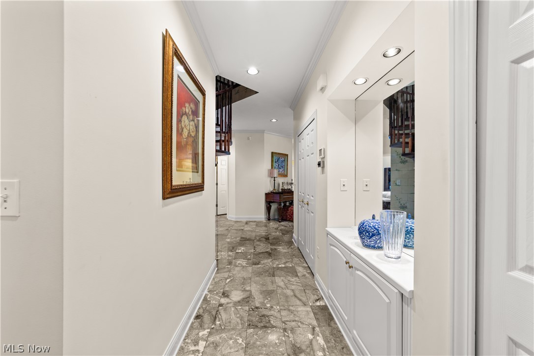 26 Haskell Drive Bratenahl OH 44108