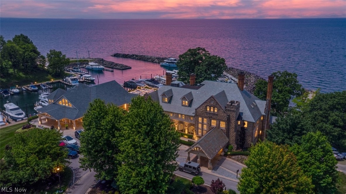 26 Haskell Drive Bratenahl OH 44108